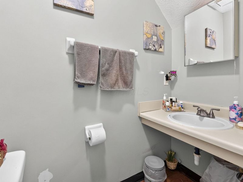 4813 Farber, Unit C, Columbus, OH 43221 Photo 10