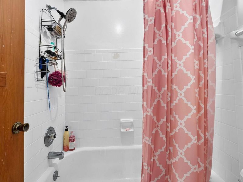 4813 Farber, Unit C, Columbus, OH 43221 Photo 17