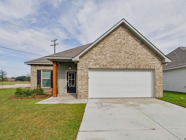 101 Salvat Dr, Lafayette, LA 70507