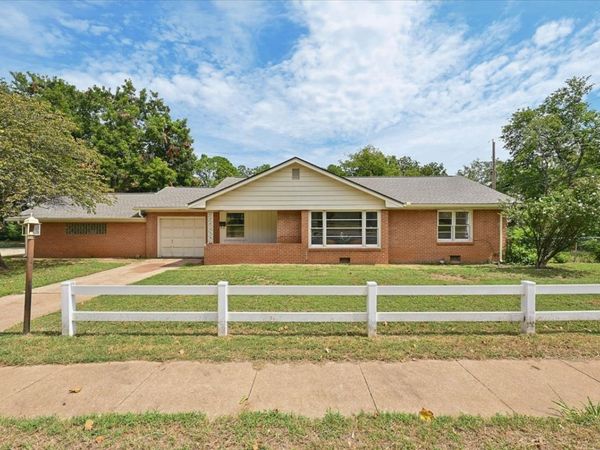 1523 N Washington Street , Stillwater, OK 74075
