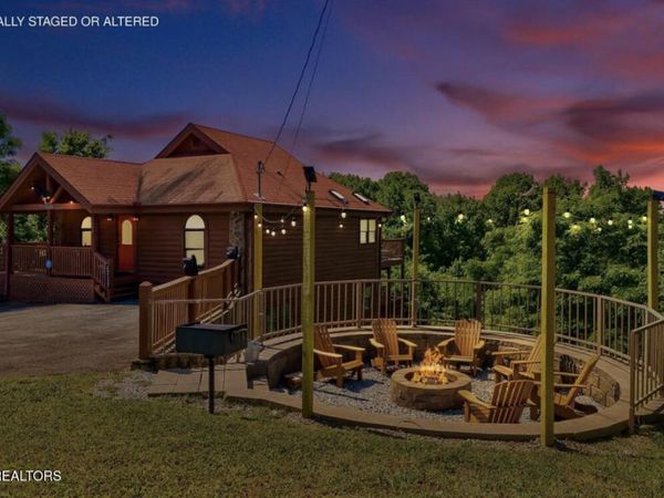 2054 Oakmont Drive, Sevierville, TN 37876