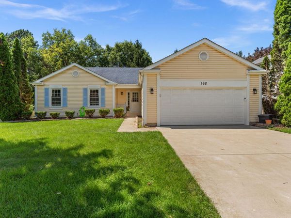 198 Mistwood Lane , North Aurora, IL 60542