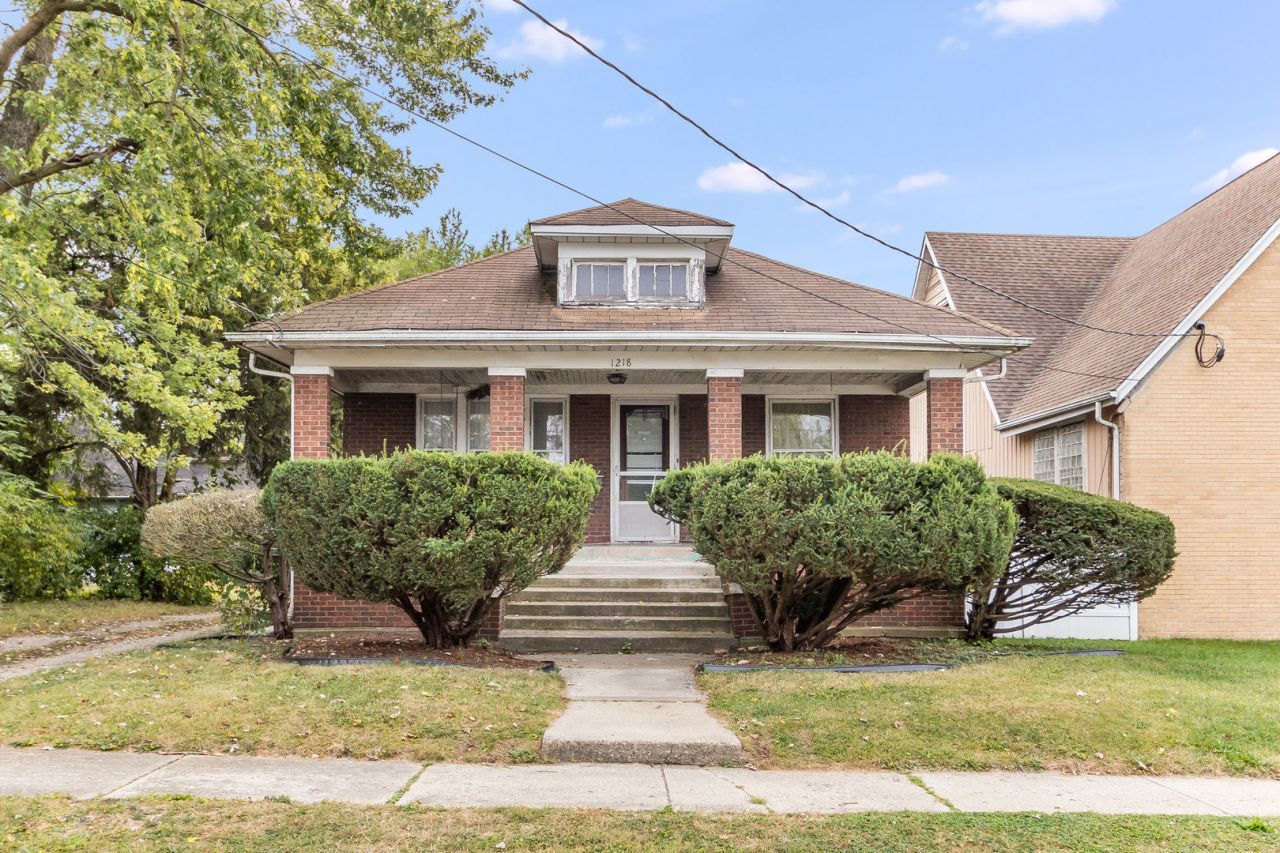 1218 Brown Avenue, Joliet, IL 60432 Main Photo