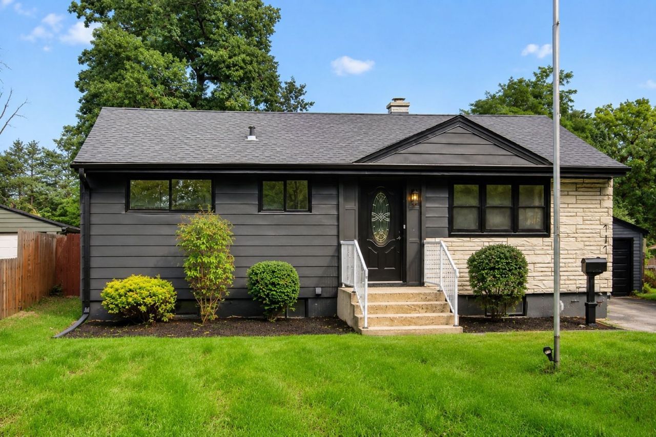 717 Kirkwood Avenue, Winthrop Harbor, IL 60096 Main Photo