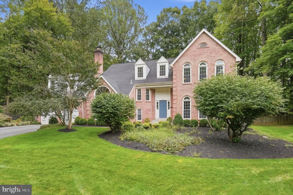 7315 Scarlet Oak Court, Fairfax Station, VA 22039 Main Photo