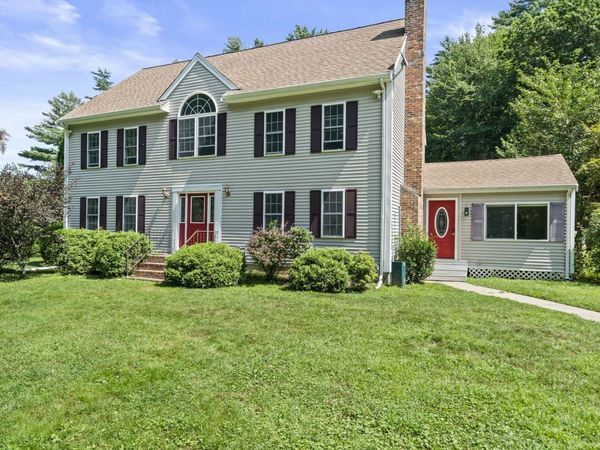 379 West Washington Street, Hanson, MA 02341