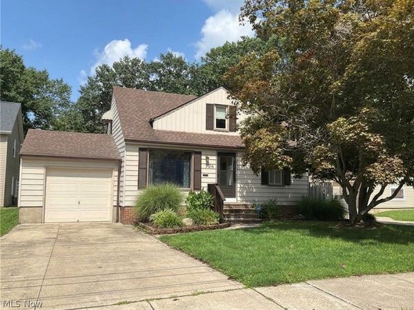 706 North Street , Brooklyn Heights, OH 44131