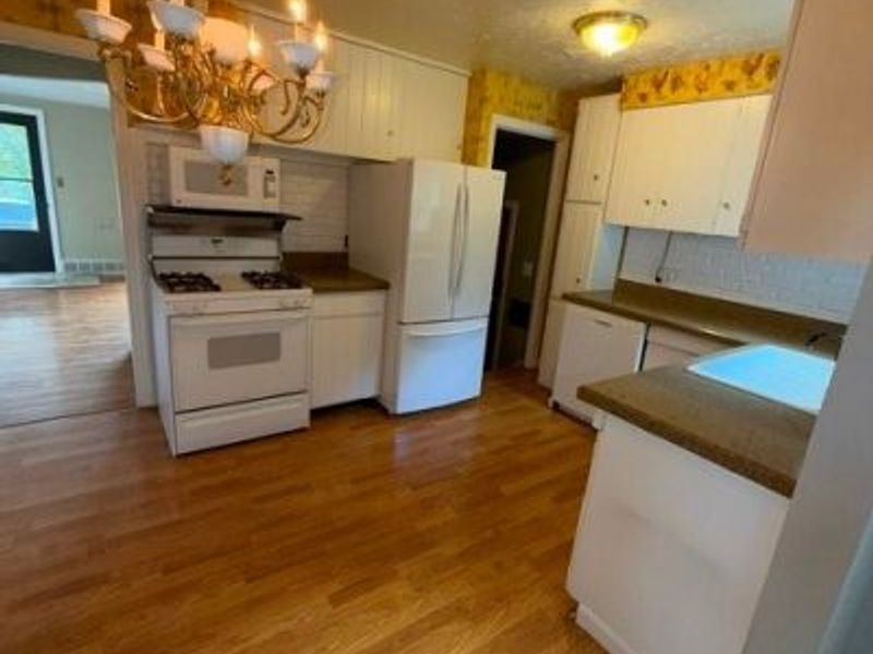 706 North Street, Brooklyn Heights, OH 44131 Photo 8
