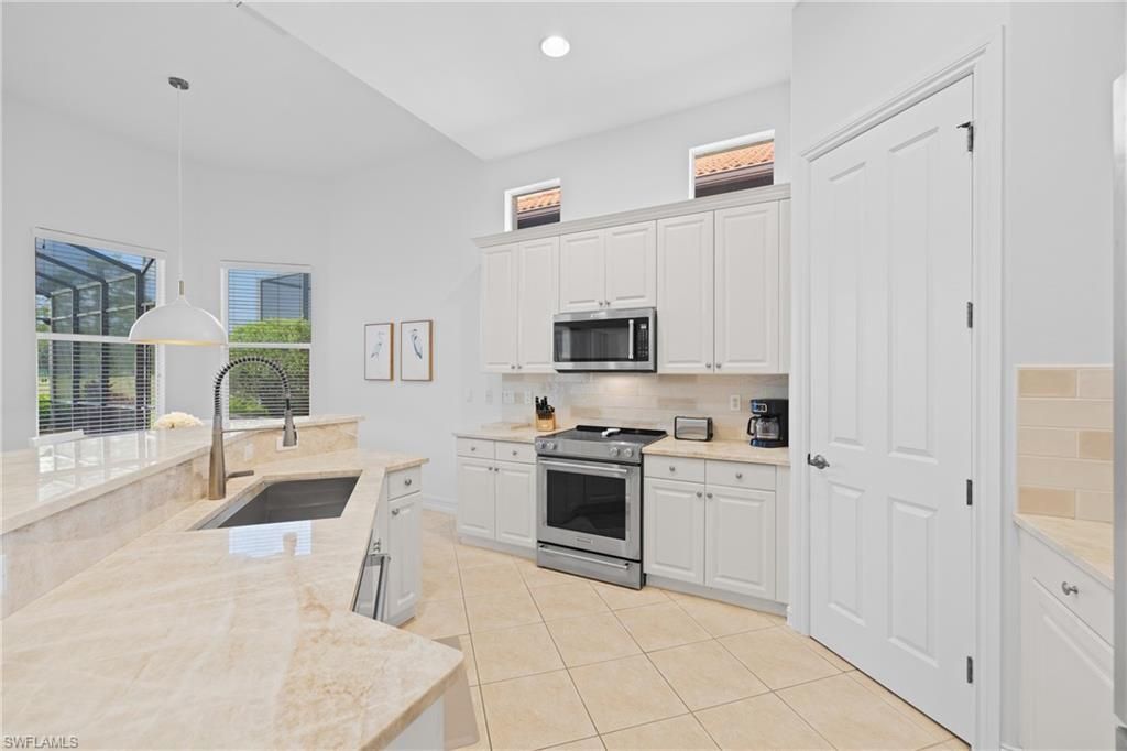 7828 Valencia Ct , Naples, FL 34113 Photo