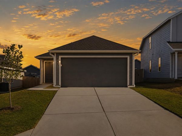 432 Jones Beach LN, Jarrell, TX 76537