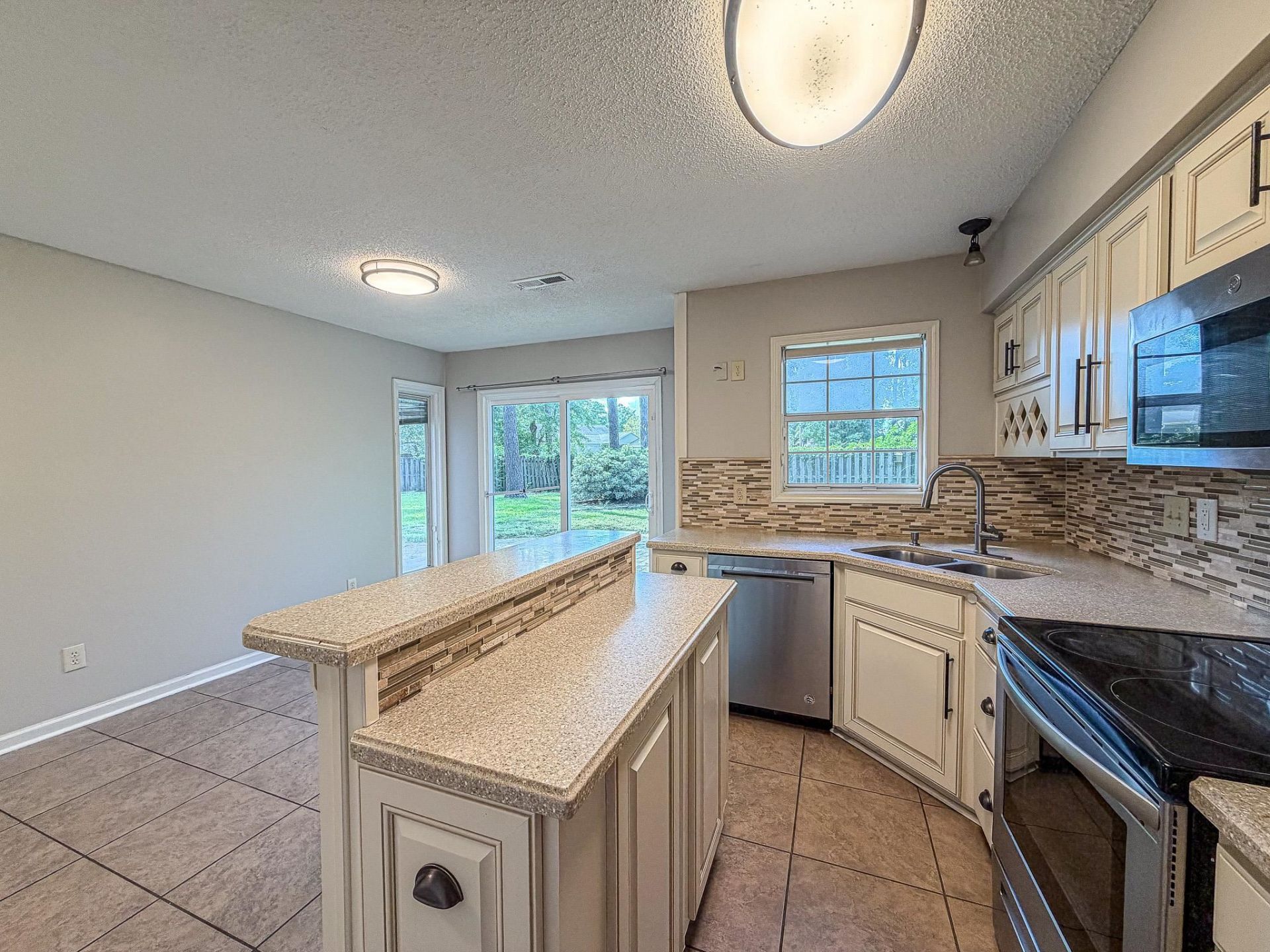 302 Scotts Mill Ct. Photo 12