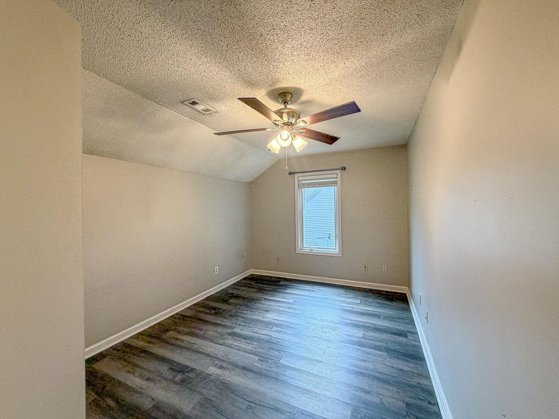 302 Scotts Mill Ct. Photo 26