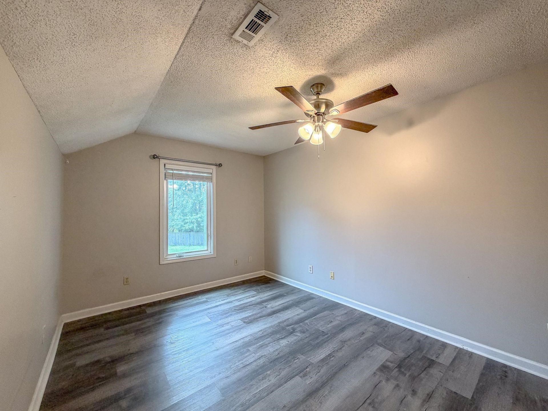 302 Scotts Mill Ct. Photo 27