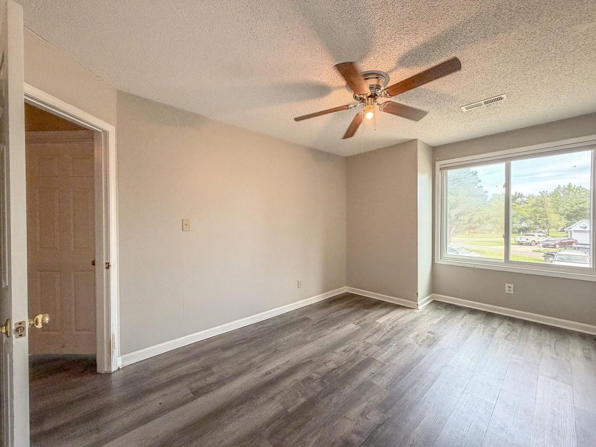 302 Scotts Mill Ct. Photo 31