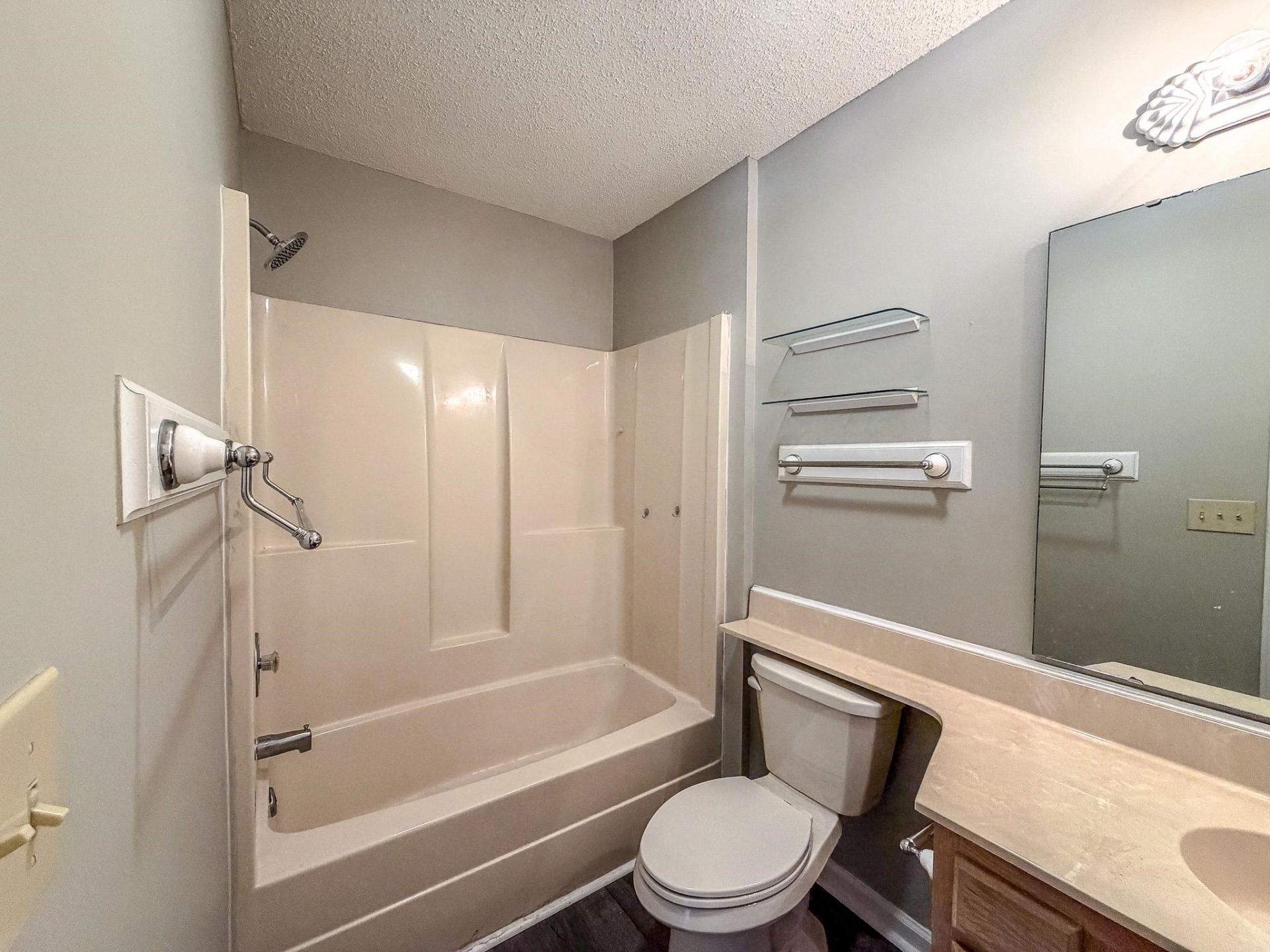 302 Scotts Mill Ct. Photo 35