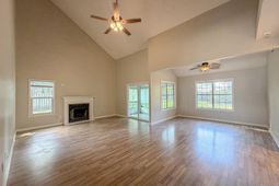 302 Scotts Mill Ct. photo 4