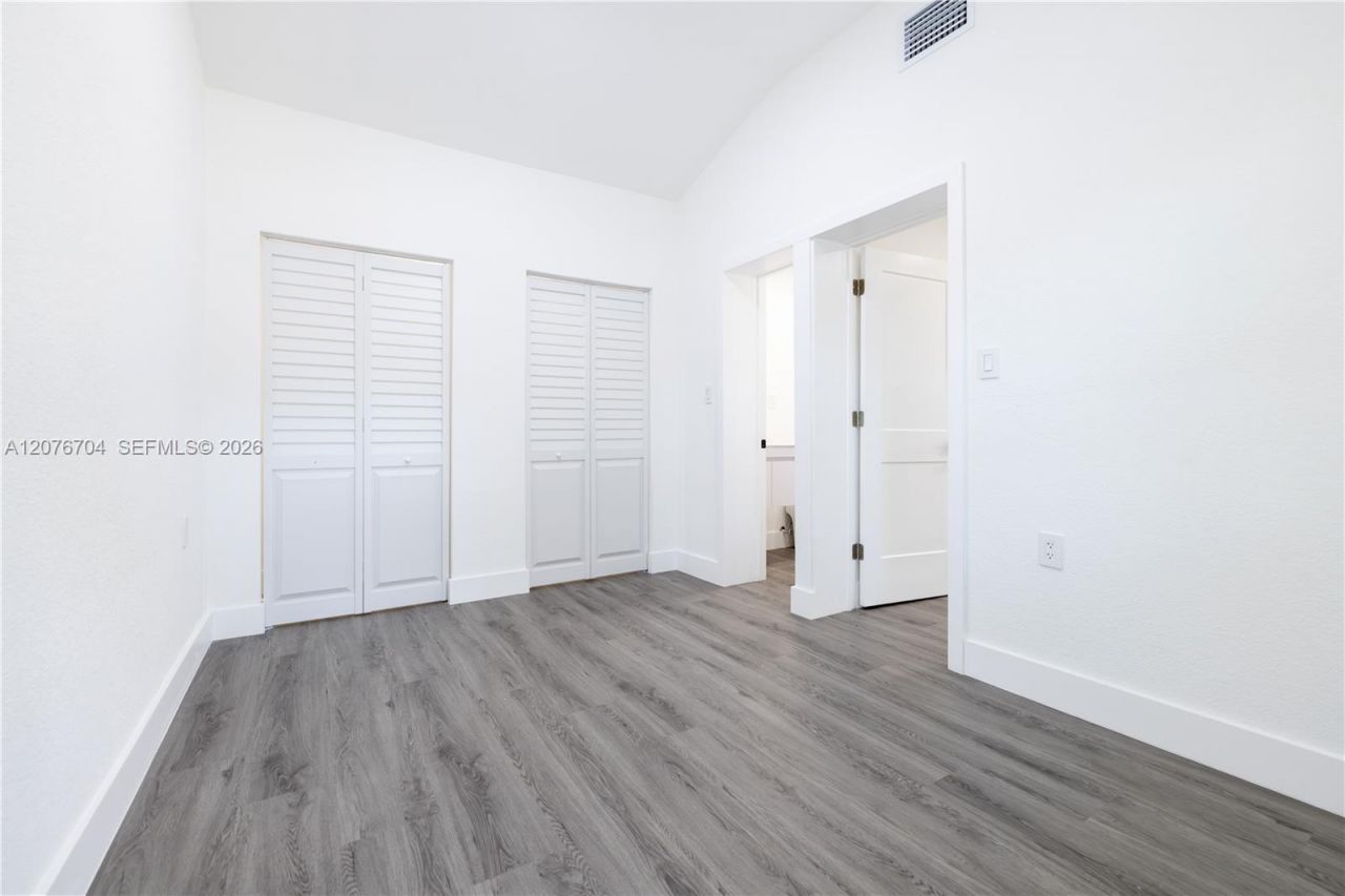 1029 NW 42nd St, Miami, FL 33127 Photo