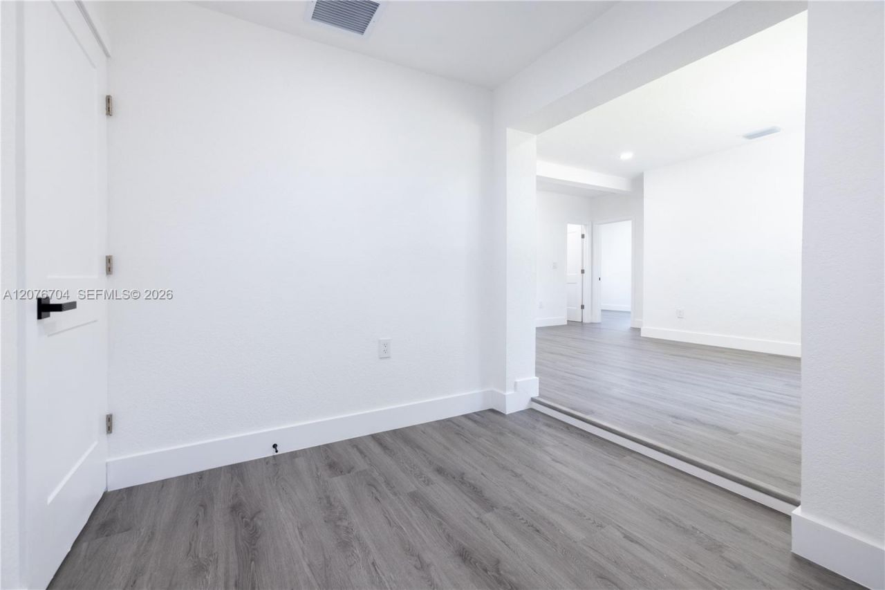 1029 NW 42nd St, Miami, FL 33127 Photo