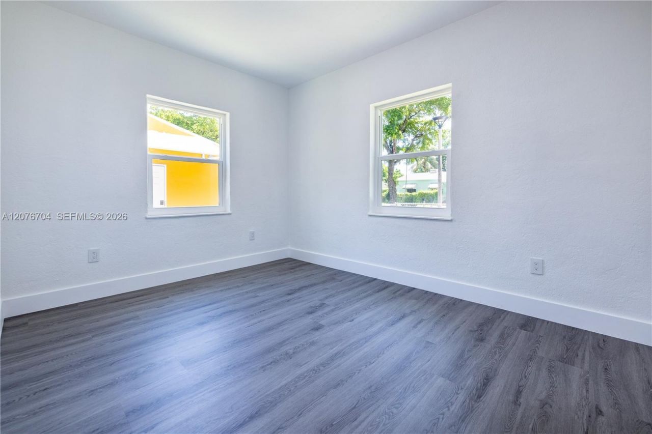 1029 NW 42nd St, Miami, FL 33127 Photo