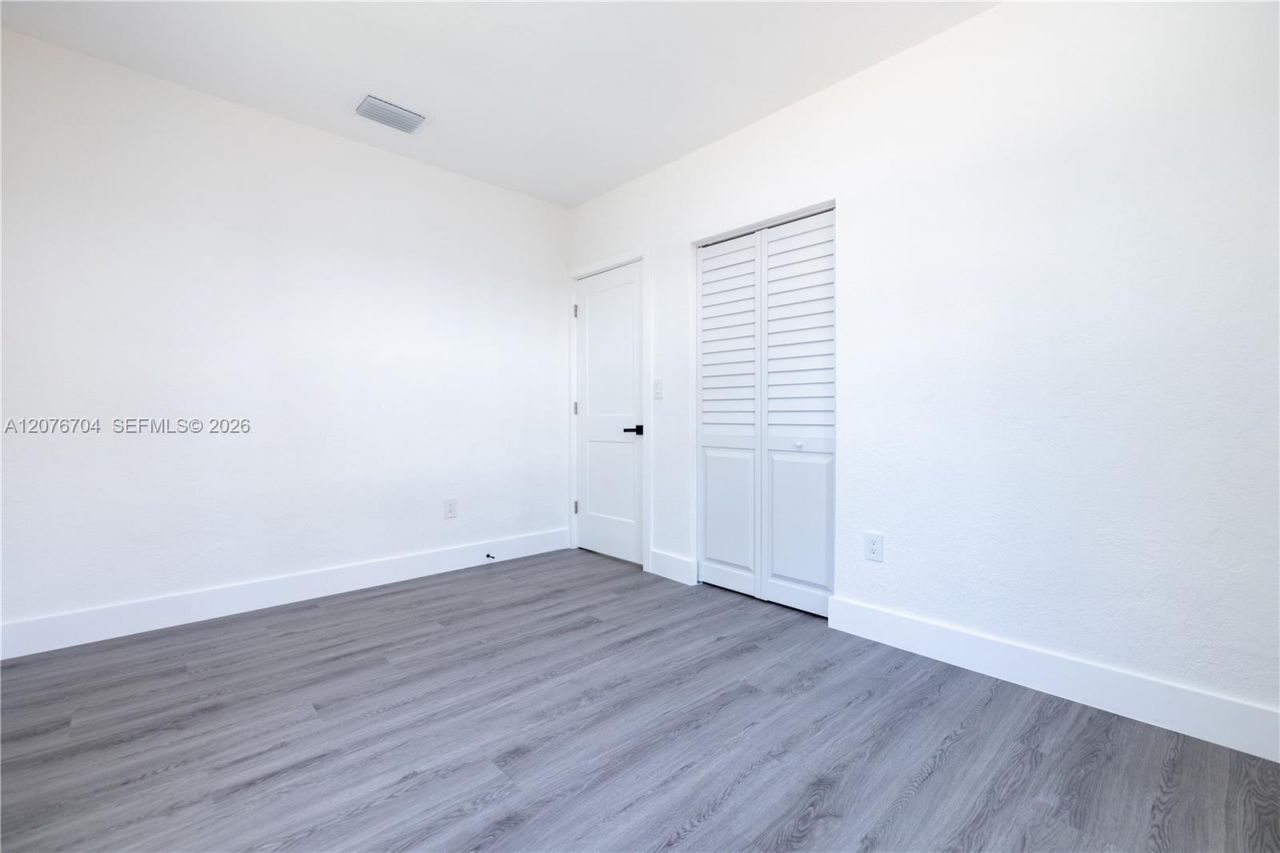1029 NW 42nd St, Miami, FL 33127 Photo
