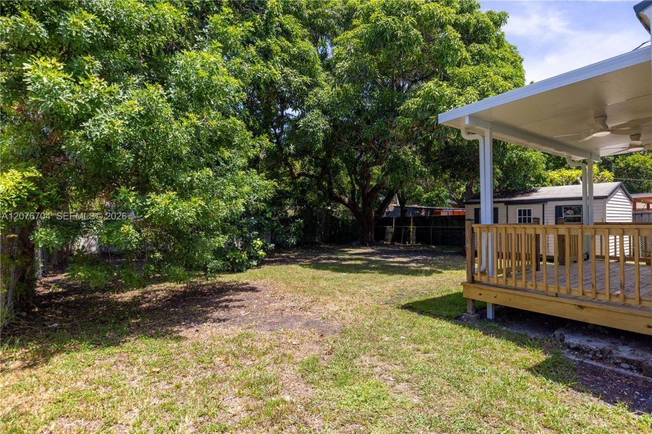 1029 NW 42nd St, Miami, FL 33127 Photo