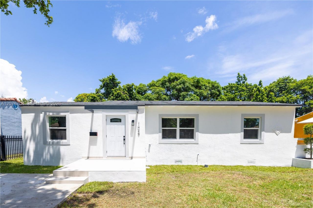 1029 NW 42nd St, Miami, FL 33127 Photo