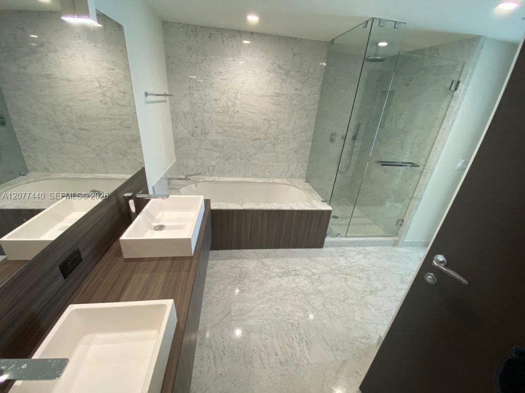1000 Brickell Plaza , Unit 4506, Miami, FL 33131 Photo