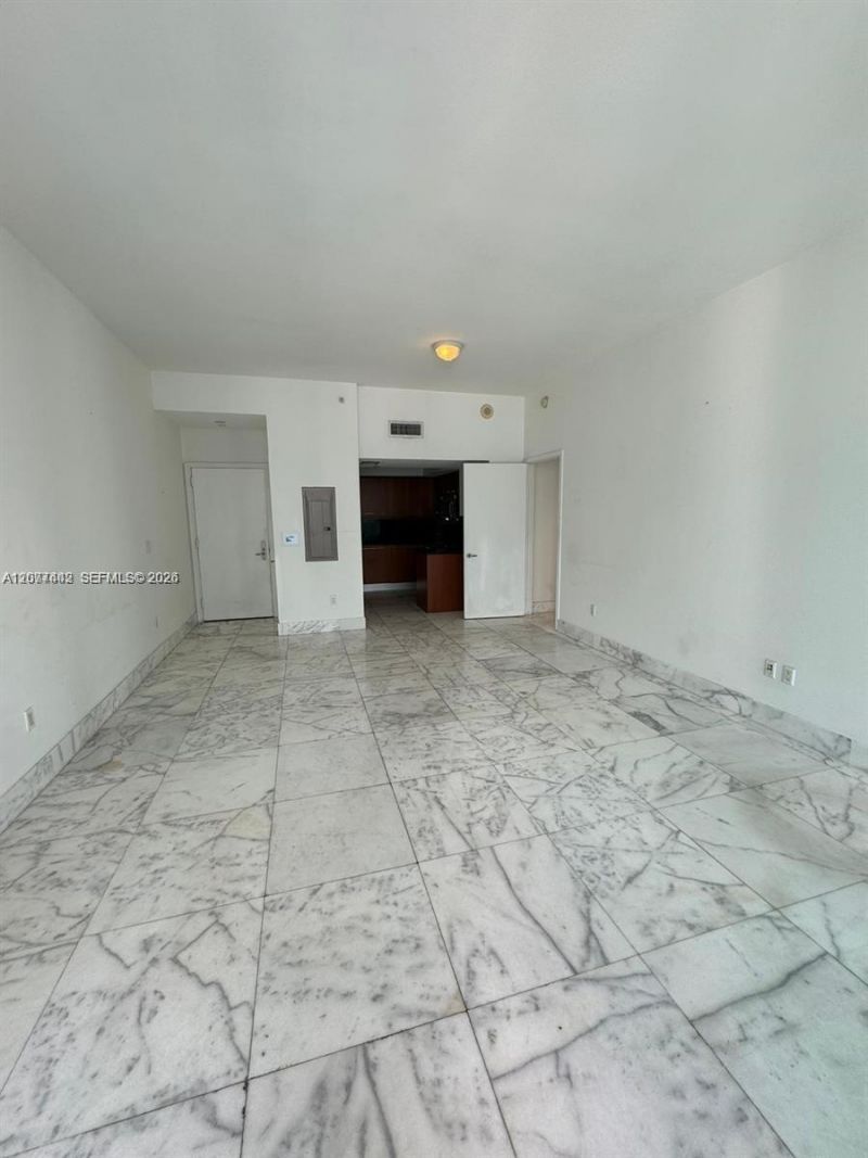 1331 Brickell Bay Dr , Unit 1704, Miami, FL 33131 Photo