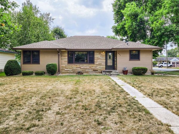 421 13th Street W, Hastings, MN 55033