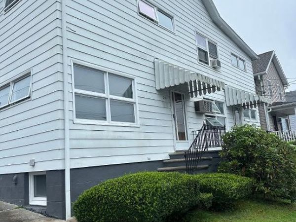 201 Smith Street, Dupont, PA 18641