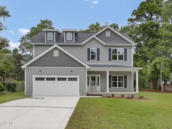 1320 Chadwick Shores Drive , Sneads Ferry, NC 28460