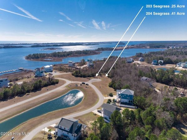 203 Seagrass Court , Holly Ridge, NC 28445