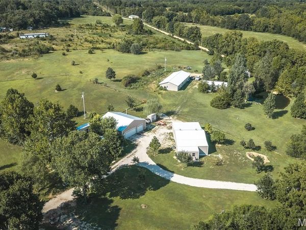 81 Meadowlark Road , Brumley, MO 65017