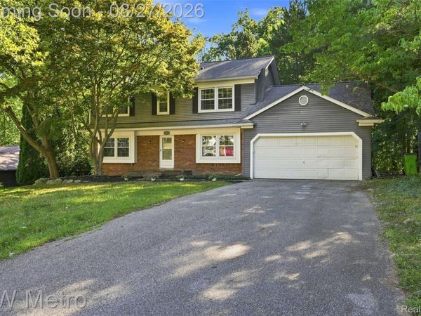 4769 Hardwoods Drive, West Bloomfield Township, Mi 48323