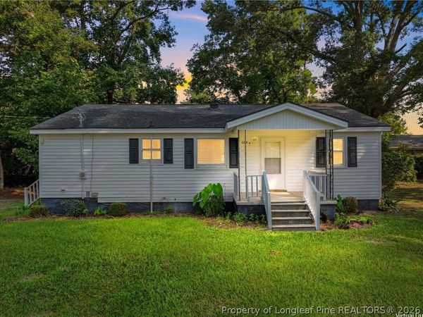 604 Calhoun Street, Clinton, NC 28328