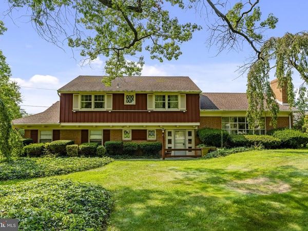 1230 COUNTRY CLUB DRIVE, LANCASTER, PA 17601