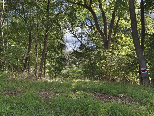 W5754 Nine Indian Trl, La Grange, WI 53121