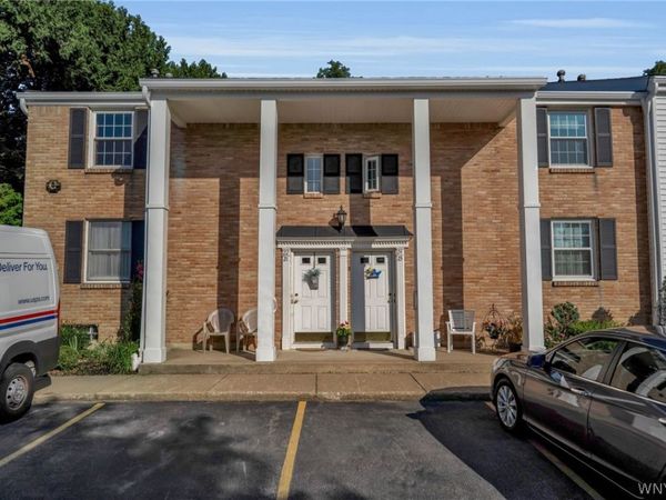 270 Buffalo Road , Unit 22, East Aurora, NY 14052
