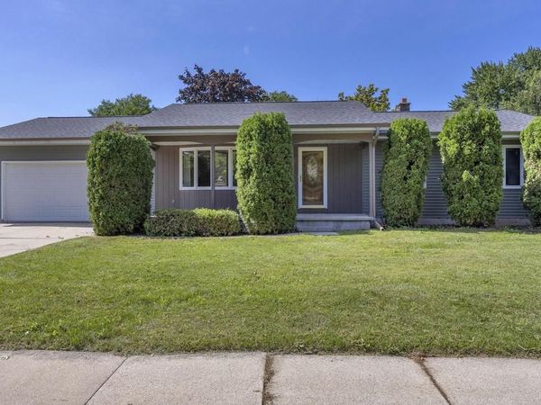 542 Wakefield AVENUE, Fond Du Lac, WI 54935