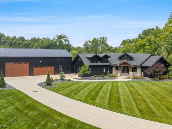 2245 Thoroughbred Drive , Wadsworth, OH 44281