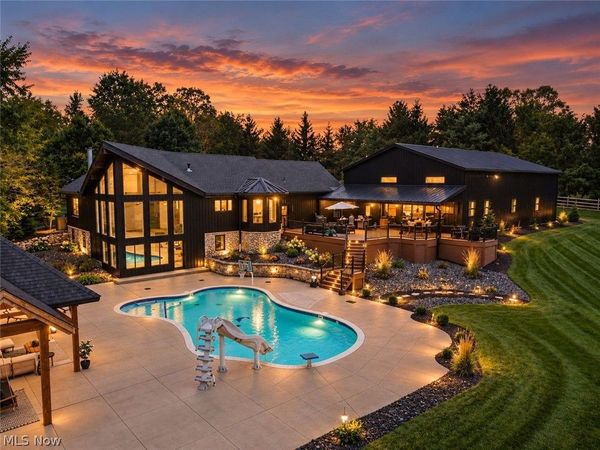 2245 Thoroughbred Drive, Wadsworth, OH 44281