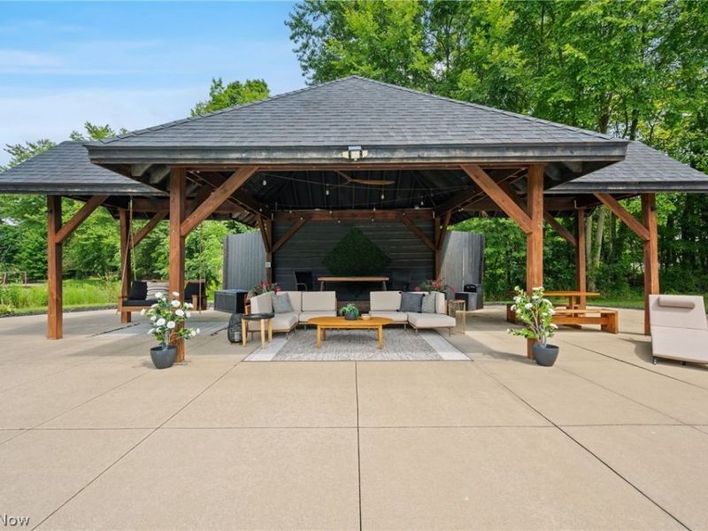 2245 Thoroughbred Drive, Wadsworth, OH 44281 Photo 22