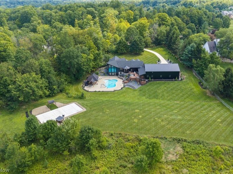 2245 Thoroughbred Drive, Wadsworth, OH 44281 Photo 4