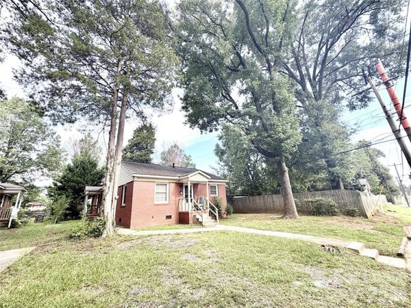 1615 Bancroft Street , Charlotte, NC 28206