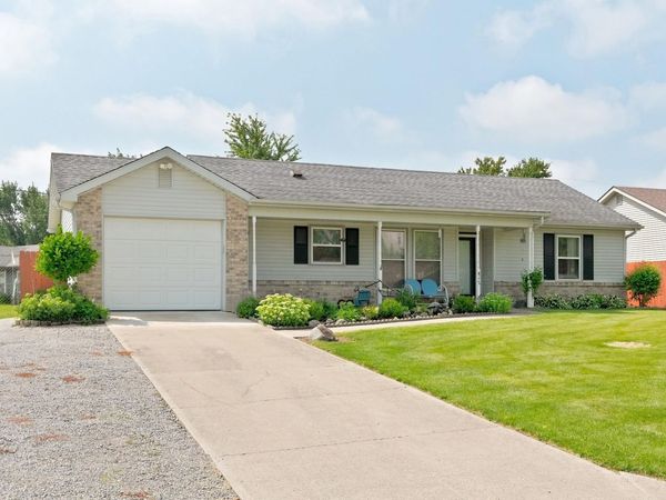 417 W Woodcreek Drive, Ossian, IN 46777