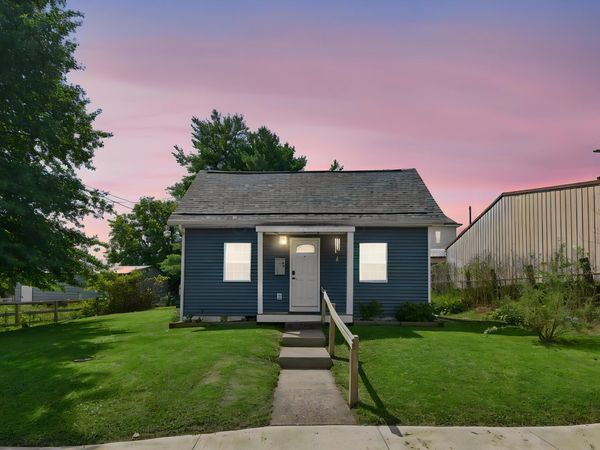 1121 W Washington Street , Baltimore, OH 43105