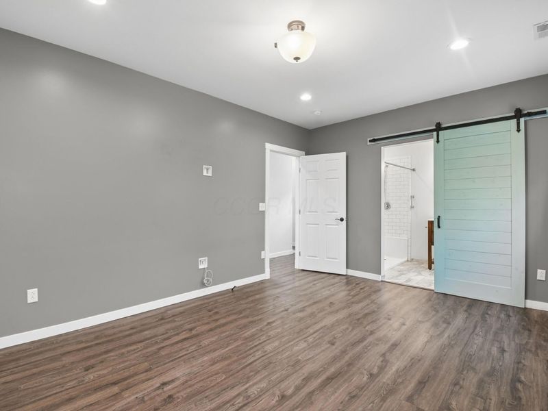 1121 W Washington Street , Baltimore, OH 43105 Photo 15