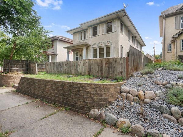 918 Queen Avenue N, Minneapolis, MN 55411