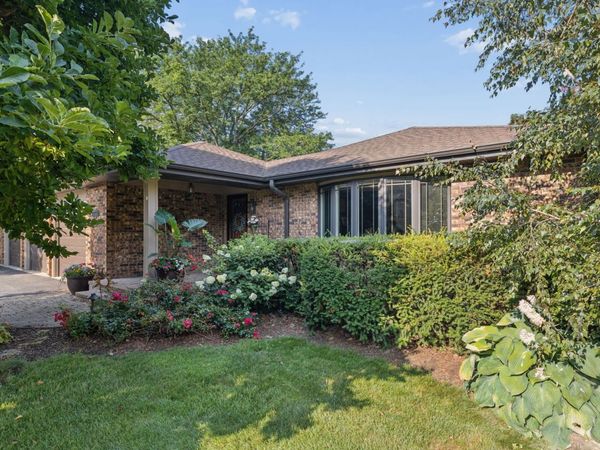 11S634 Mcgrath Lane , Naperville, IL 60564
