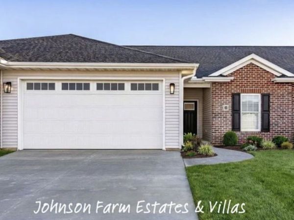 26 Frank Court, Le Claire, IA 52753
